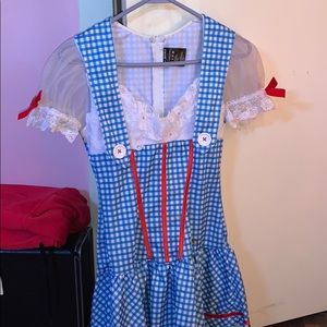 Dorthy costume